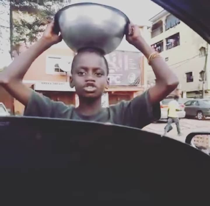 The brilliant hawker gets scholarship