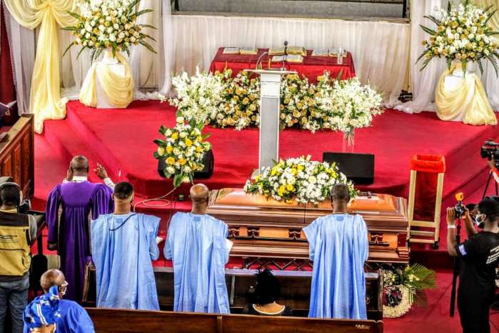 1. Bolu Akin Olugbade, the Ogun state born billionaire, who died from Covid19 complications on January 14th 2021 at Paelon Hospital, Lagos, has finally been buried. The Aare Onakankafo of Owu kingdom was buried on Thursday February 4th.