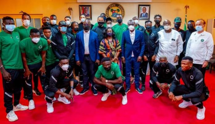 3. Ahead of what would be the first Super Eagles game in Lagos in 10 years, players and officials of the team on Wednesday night, visited the Lagos State Governor, Babajide Sanwo-Olu. 3. Ahead of what would be the first Super Eagles game in Lagos in 10 years, players and officials of the team on Wednesday night, visited the Lagos State Governor, Babajide Sanwo-Olu.