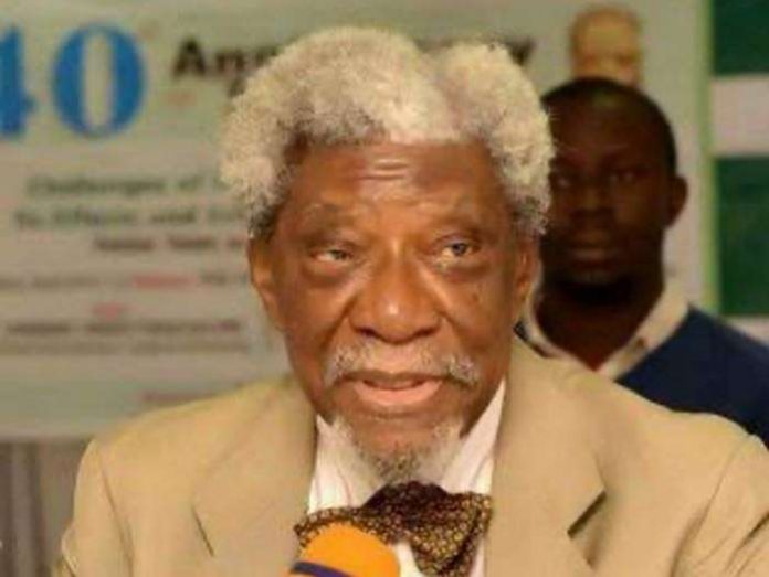 A foremost lawyer and former Federal Commissioner for Works and Housing, Alhaji Lateef Okunnu, has warned against the division of Nigeria. A foremost lawyer and former Federal Commissioner for Works and Housing, Alhaji Lateef Okunnu, has warned against the division of Nigeria.