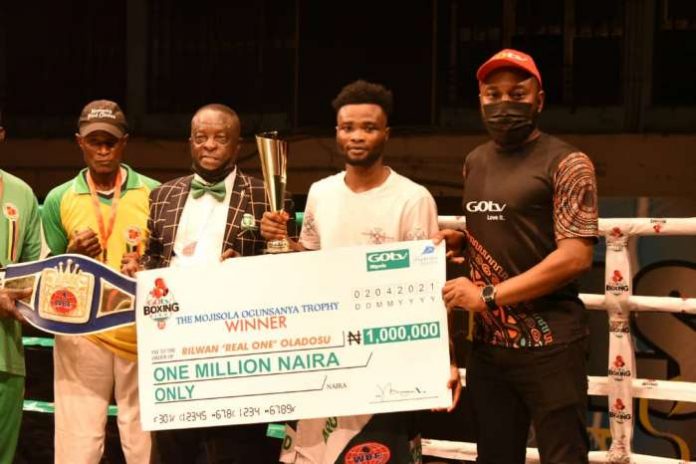 Rilwan Oladosu and Rilwan ‘Baby Face Babatunde emerged winners of World Boxing Federation (WBF) titles at the GOtv Boxing Night 22 on Friday at the Rowe Park Sports Centre in Lagos. Rilwan Oladosu and Rilwan ‘Baby Face Babatunde emerged winners of World Boxing Federation (WBF) titles at the GOtv Boxing Night 22 on Friday at the Rowe Park Sports Centre in Lagos.