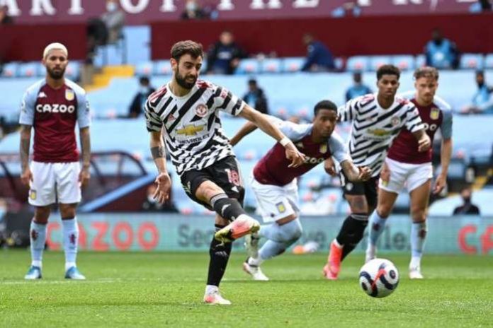Aston Villa manager Dean Smith has hit out at the decision to award Manchester United a penalty as his side went down 3-1 on Sunday. Aston Villa manager Dean Smith has hit out at the decision to award Manchester United a penalty as his side went down 3-1 on Sunday.