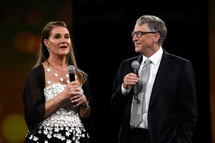 Bill Gates and Melinda Gates have announced that they’ll be ending their marriage after 27 years together, explaining in a joint statement that they “no longer believe we can grow together as a couple in this next phase of our lives.” Bill Gates and Melinda Gates have announced that they’ll be ending their marriage after 27 years together, explaining in a joint statement that they “no longer believe we can grow together as a couple in this next phase of our lives.”